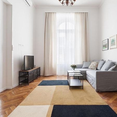 Cozy In The Heart Of Zagreb - H Apartment Екстериор снимка